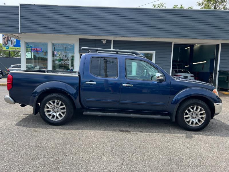 Nissan Frontier SL Crew Cab 4WD 2011