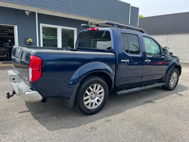 Nissan Frontier SL Crew Cab 4WD 2011