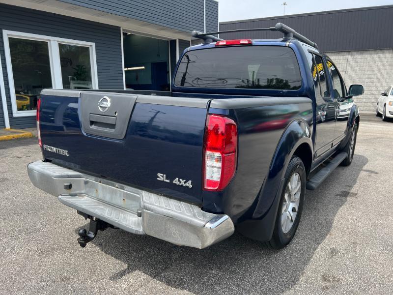 Nissan Frontier SL Crew Cab 4WD 2011