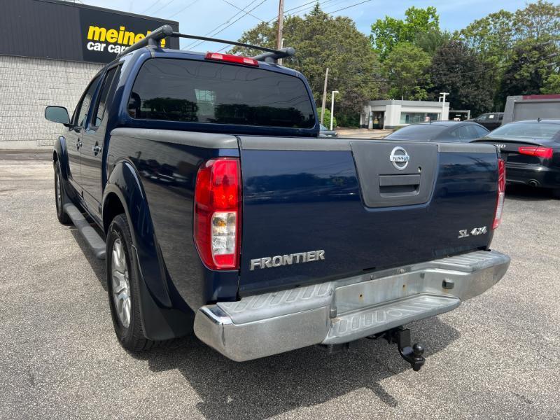 Nissan Frontier SL Crew Cab 4WD 2011