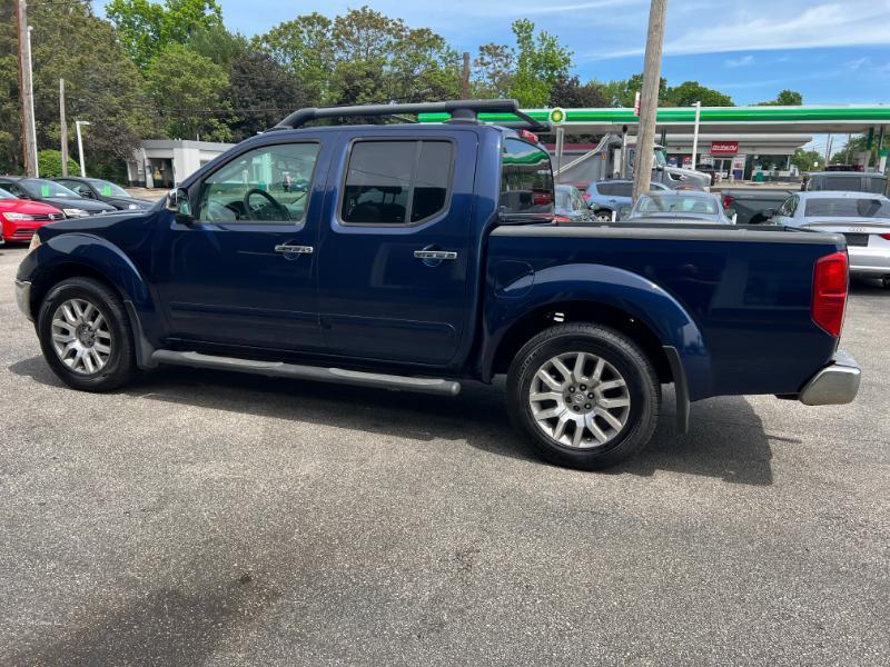 Nissan Frontier SL Crew Cab 4WD 2011