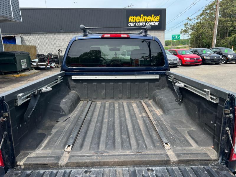 Nissan Frontier SL Crew Cab 4WD 2011