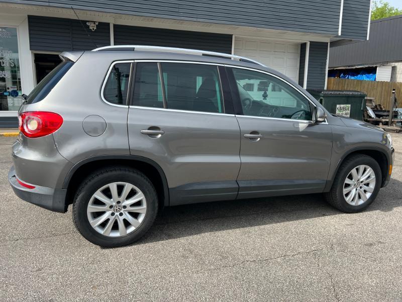 Volkswagen Tiguan S 4Motion 2011