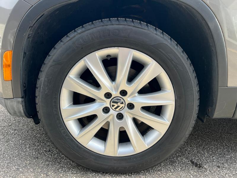 Volkswagen Tiguan S 4Motion 2011