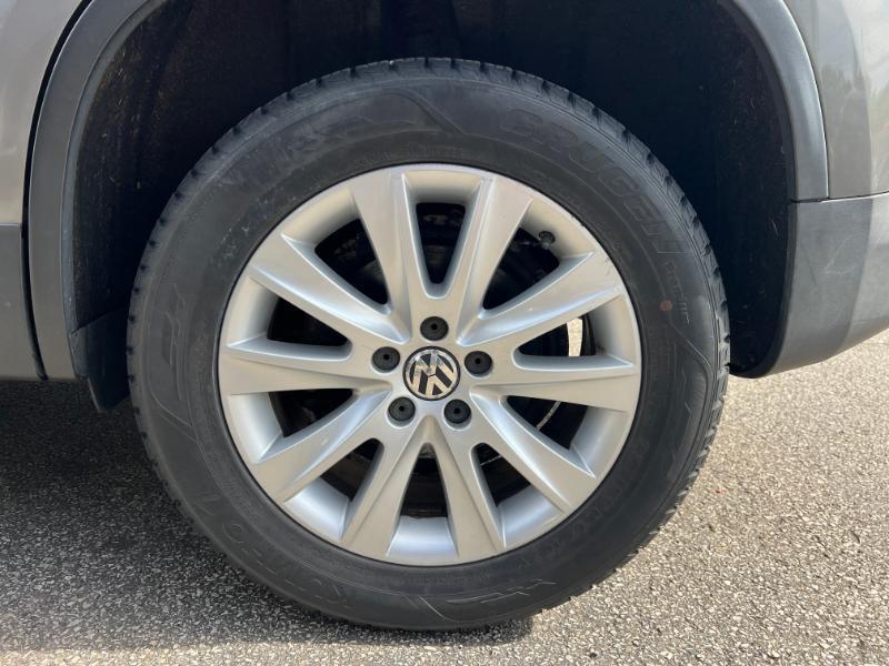 Volkswagen Tiguan S 4Motion 2011