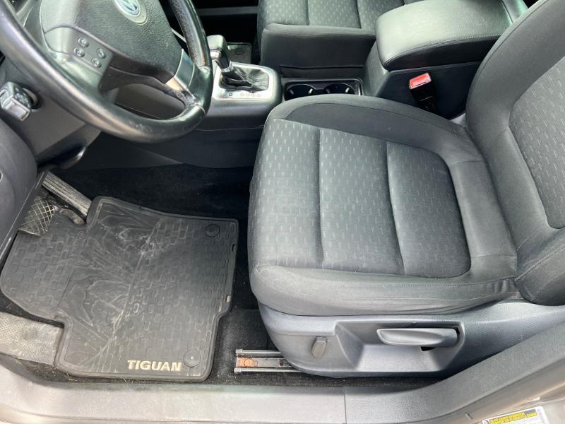 Volkswagen Tiguan S 4Motion 2011