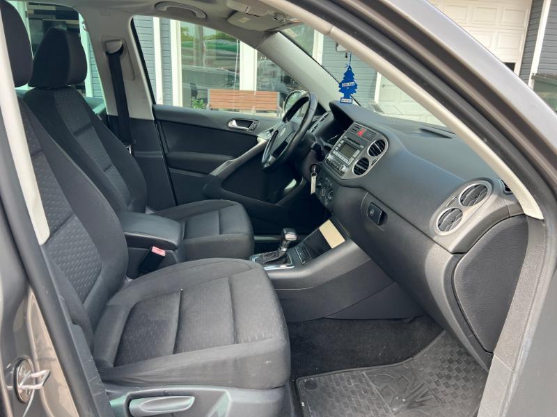 Volkswagen Tiguan S 4Motion 2011