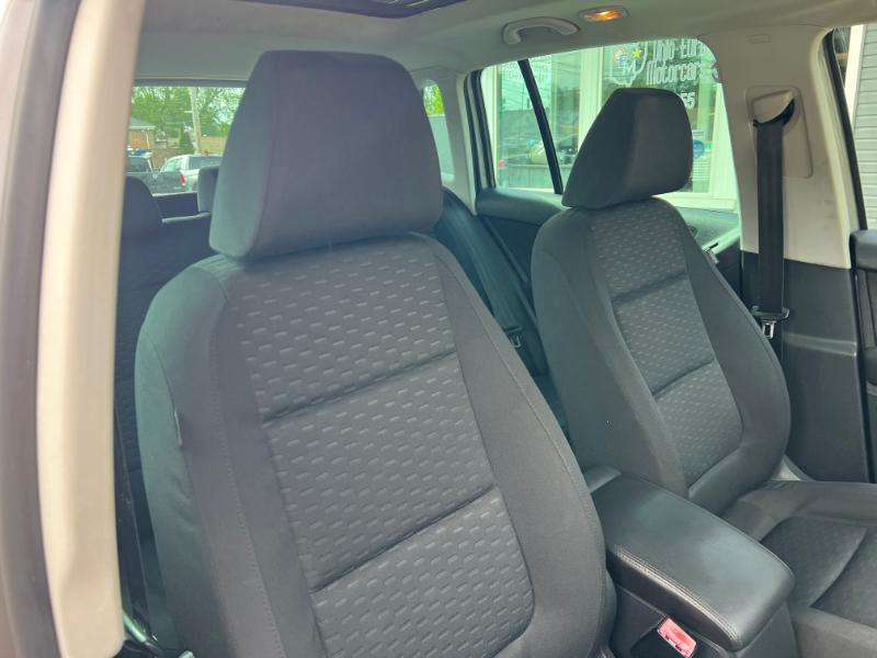 Volkswagen Tiguan S 4Motion 2011