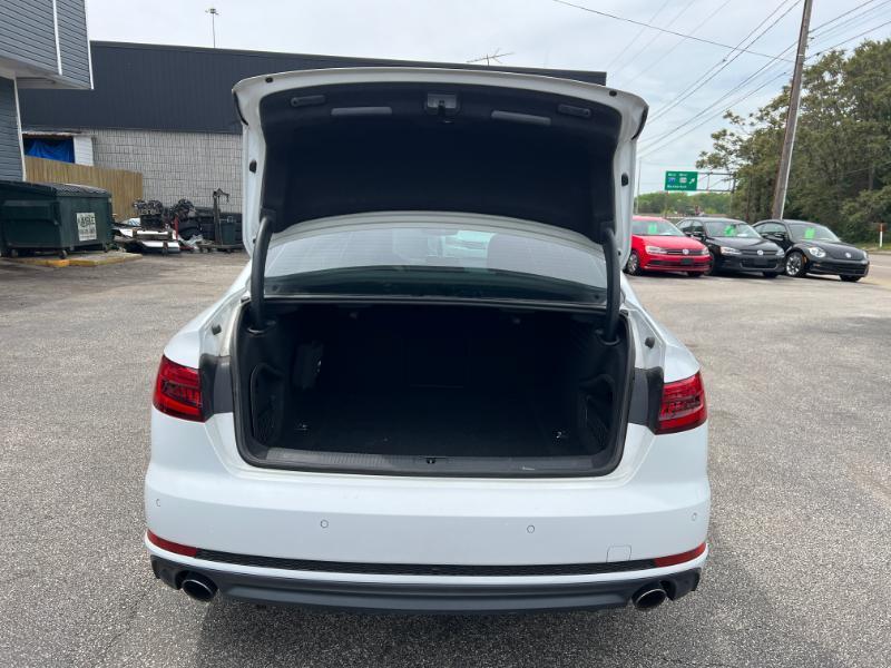 Audi A4 2.0T Premium Plus quattro Sedan 2017