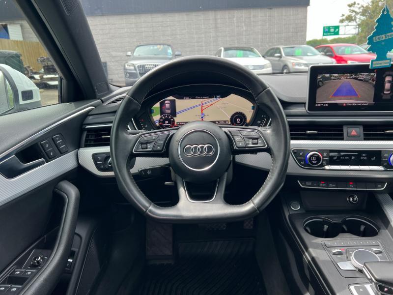 Audi A4 2.0T Premium Plus quattro Sedan 2017