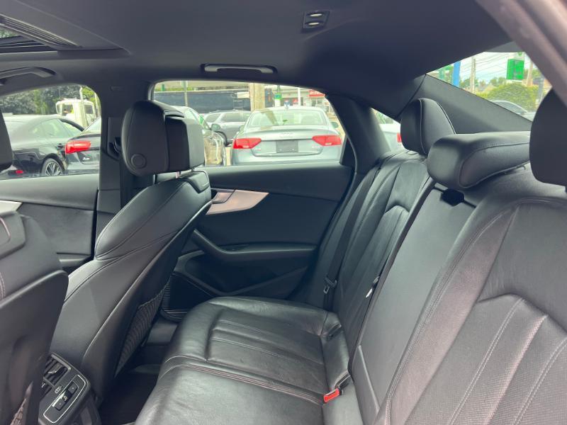 Audi A4 2.0T Premium Plus quattro Sedan 2017