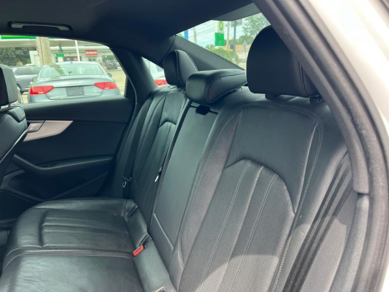 Audi A4 2.0T Premium Plus quattro Sedan 2017