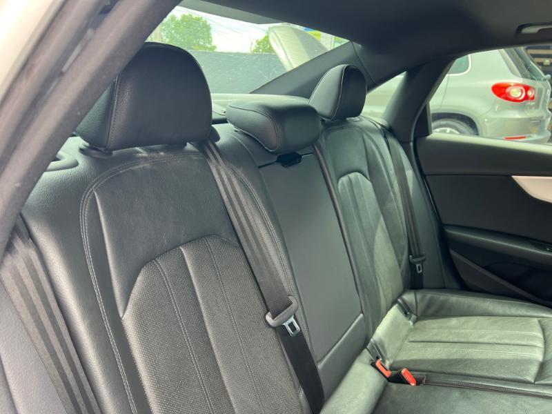 Audi A4 2.0T Premium Plus quattro Sedan 2017