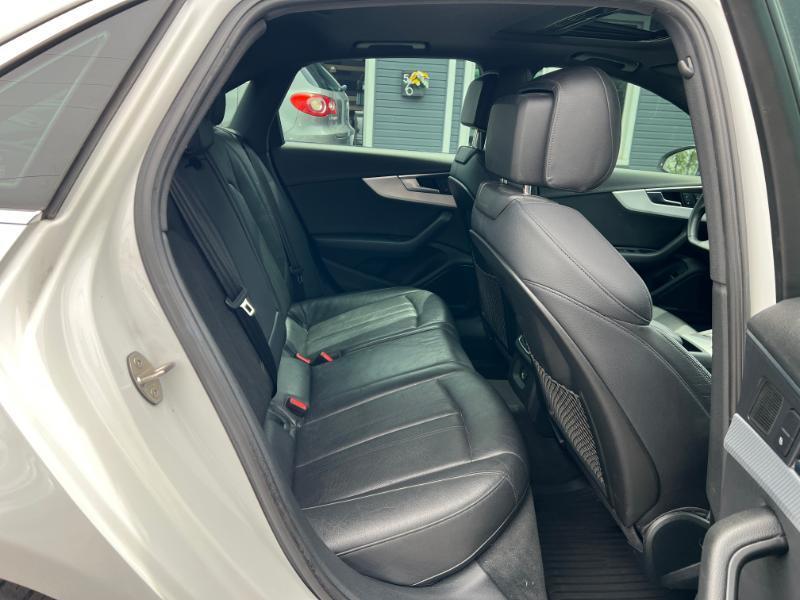 Audi A4 2.0T Premium Plus quattro Sedan 2017