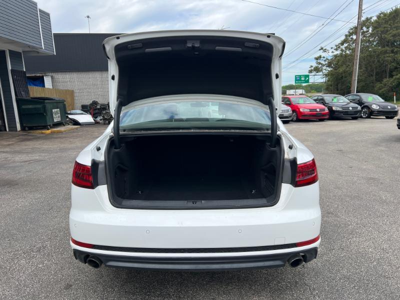 Audi A4 2.0T Premium Plus quattro Sedan 2017