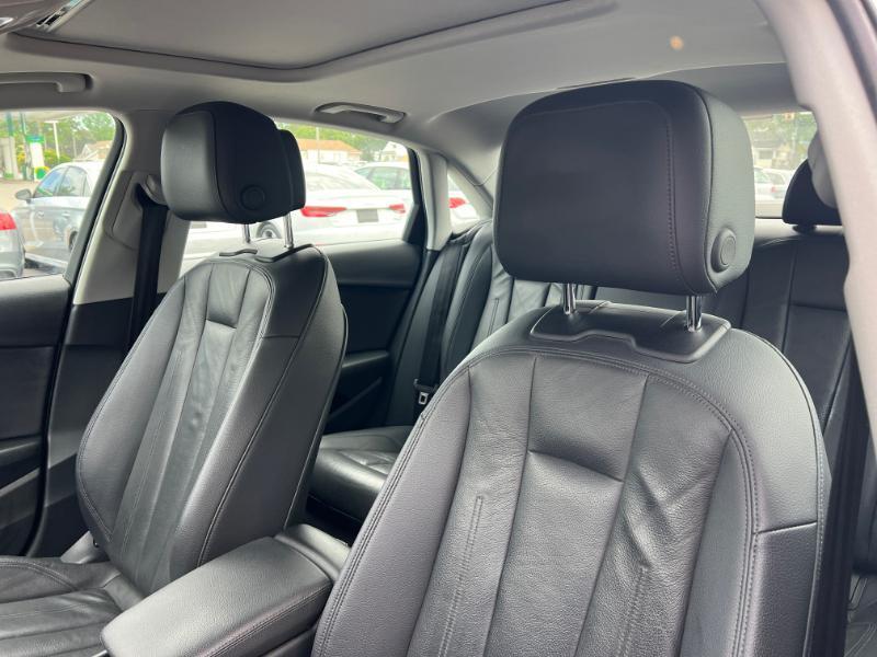 Audi A4 2.0T Premium Plus quattro Sedan 2017