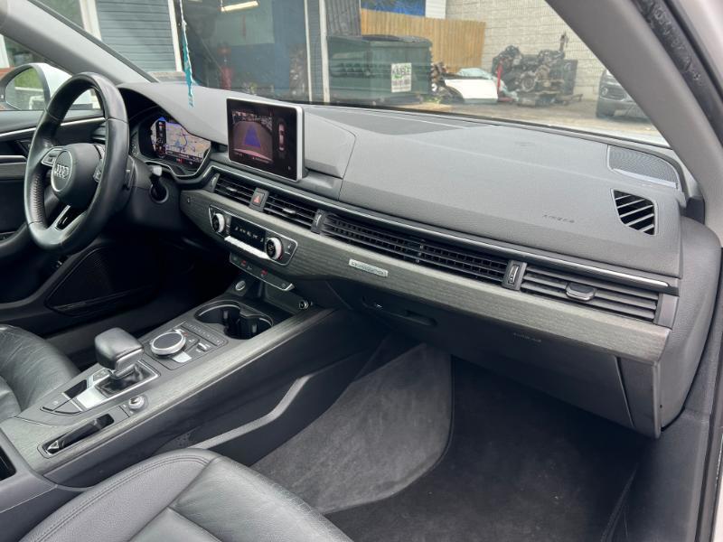 Audi A4 2.0T Premium Plus quattro Sedan 2017