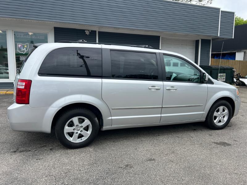 Dodge Grand Caravan SXT 2010