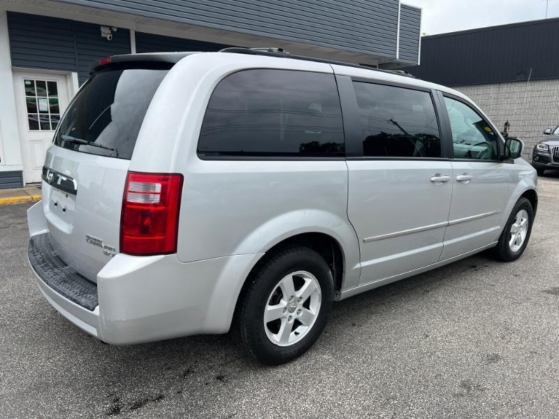 Dodge Grand Caravan SXT 2010