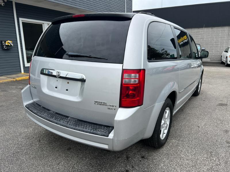 Dodge Grand Caravan SXT 2010