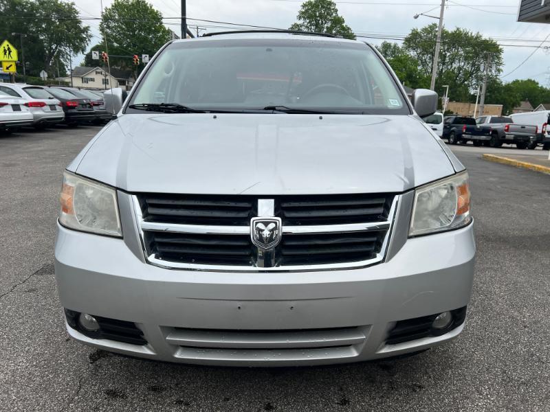 Dodge Grand Caravan SXT 2010