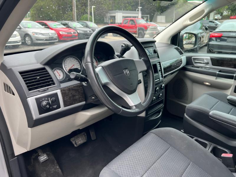Dodge Grand Caravan SXT 2010