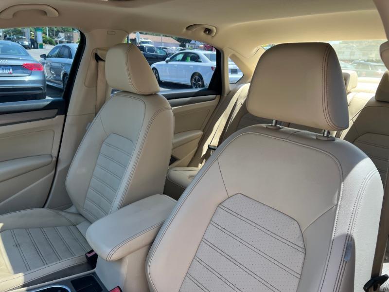 Volkswagen Passat SE PZEV 6A 2015