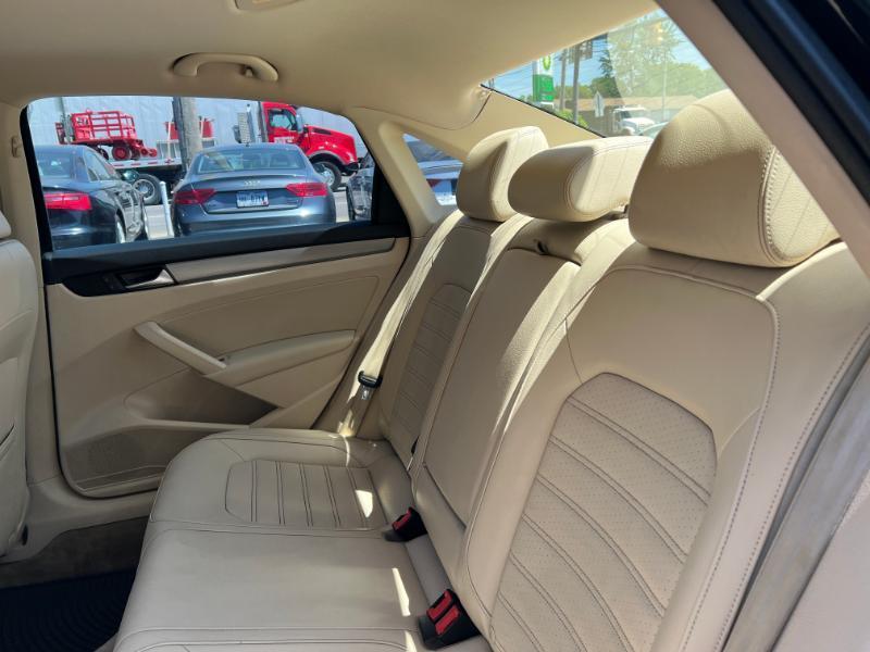 Volkswagen Passat SE PZEV 6A 2015