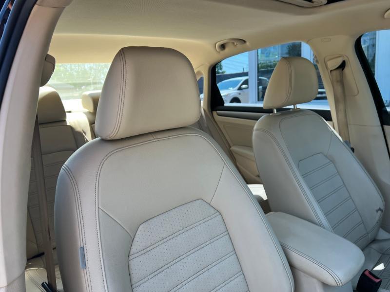 Volkswagen Passat SE PZEV 6A 2015