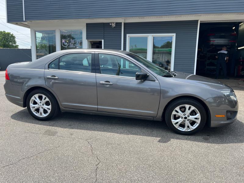 Ford Fusion SE 2012