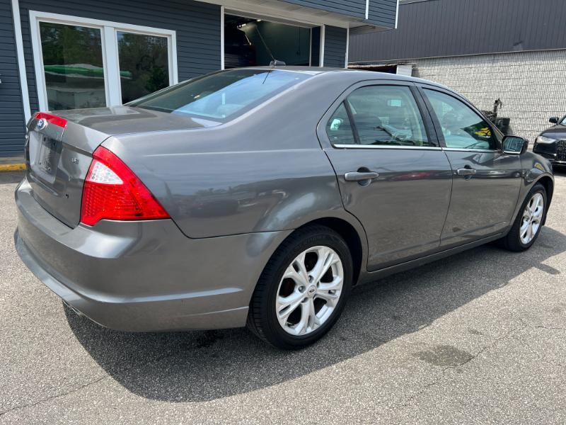 Ford Fusion SE 2012