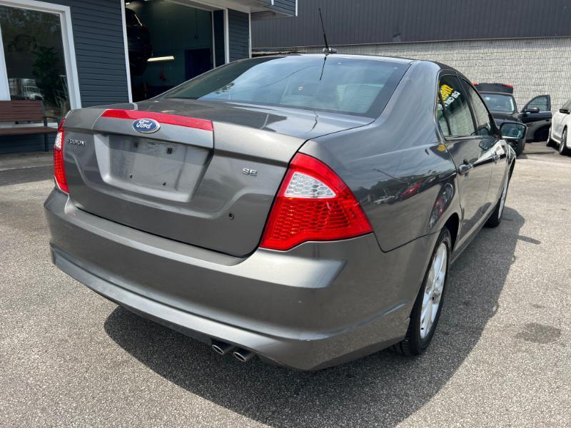 Ford Fusion SE 2012