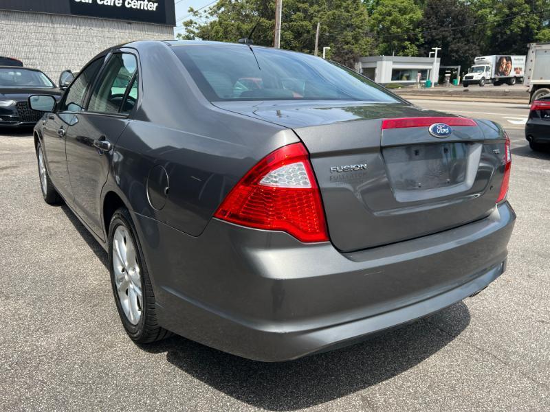 Ford Fusion SE 2012