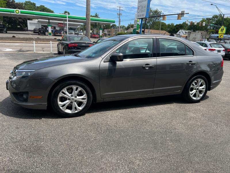 Ford Fusion SE 2012