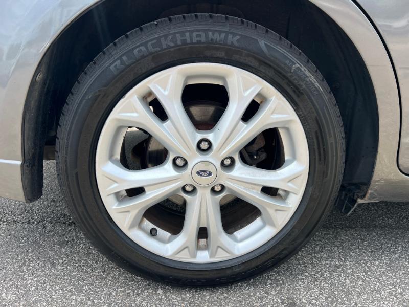 Ford Fusion SE 2012
