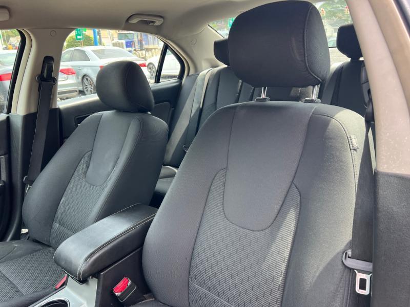 Ford Fusion SE 2012