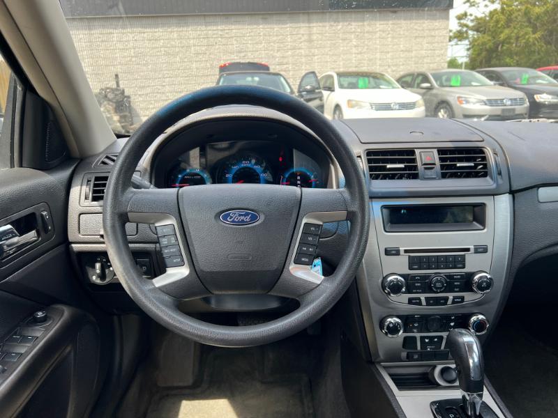 Ford Fusion SE 2012