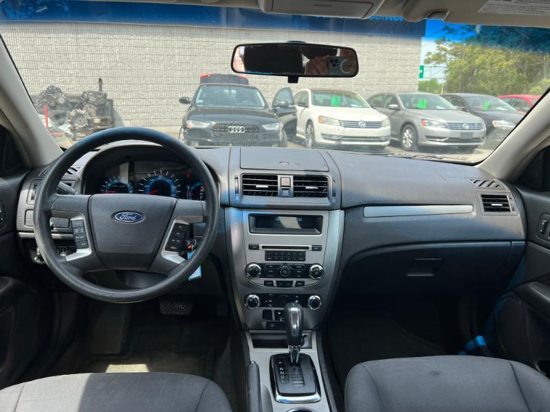 Ford Fusion SE 2012