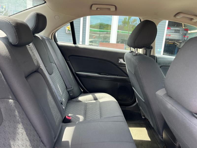 Ford Fusion SE 2012