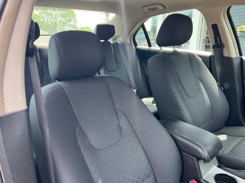 Ford Fusion SE 2012
