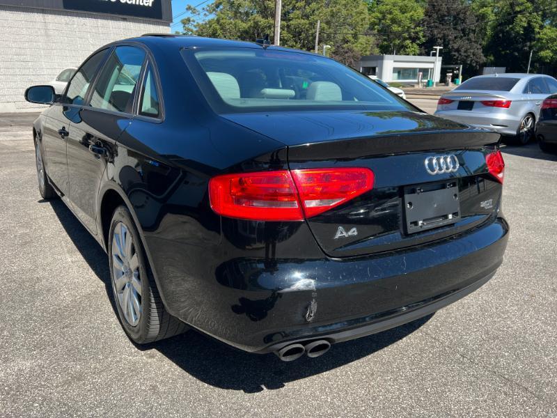 Audi A4 2.0T Sedan quattro Tiptronic 2014