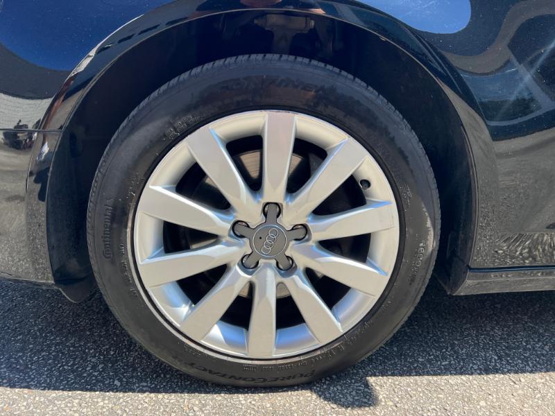 Audi A4 2.0T Sedan quattro Tiptronic 2014