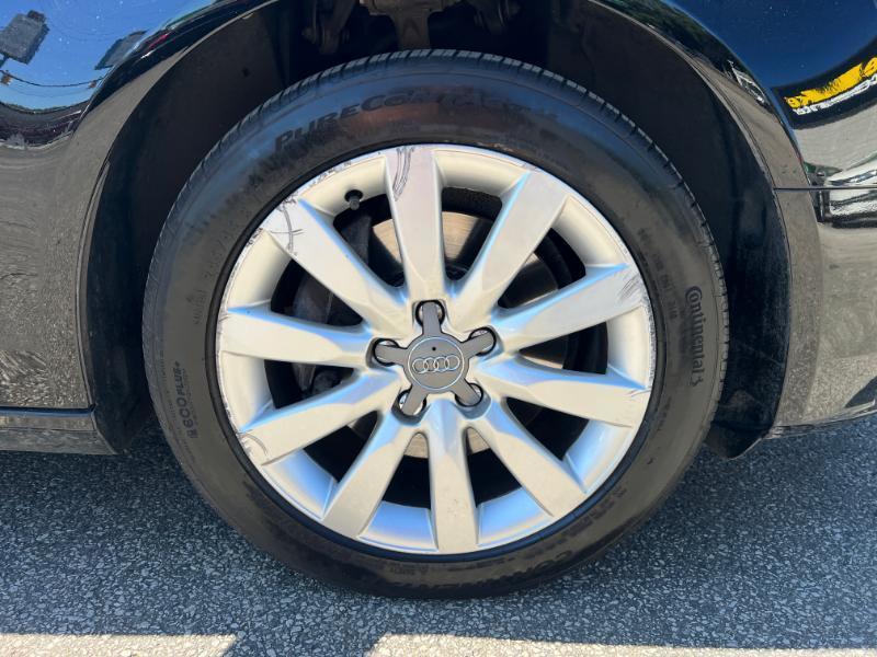 Audi A4 2.0T Sedan quattro Tiptronic 2014