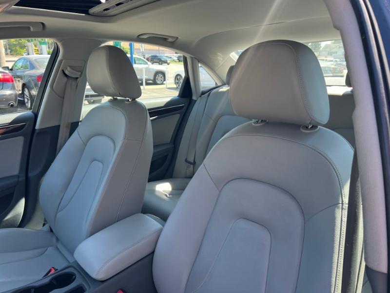 Audi A4 2.0T Sedan quattro Tiptronic 2014