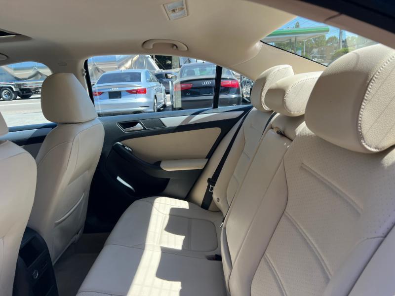 Volkswagen Jetta SE 2014