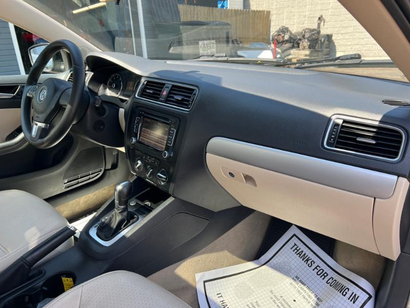 Volkswagen Jetta SE 2014