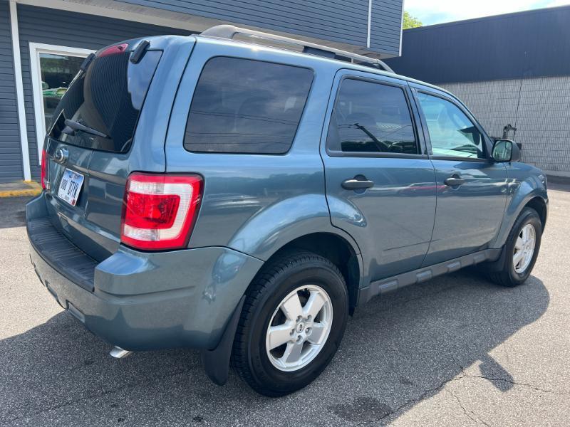 Ford Escape XLT 4WD 2012
