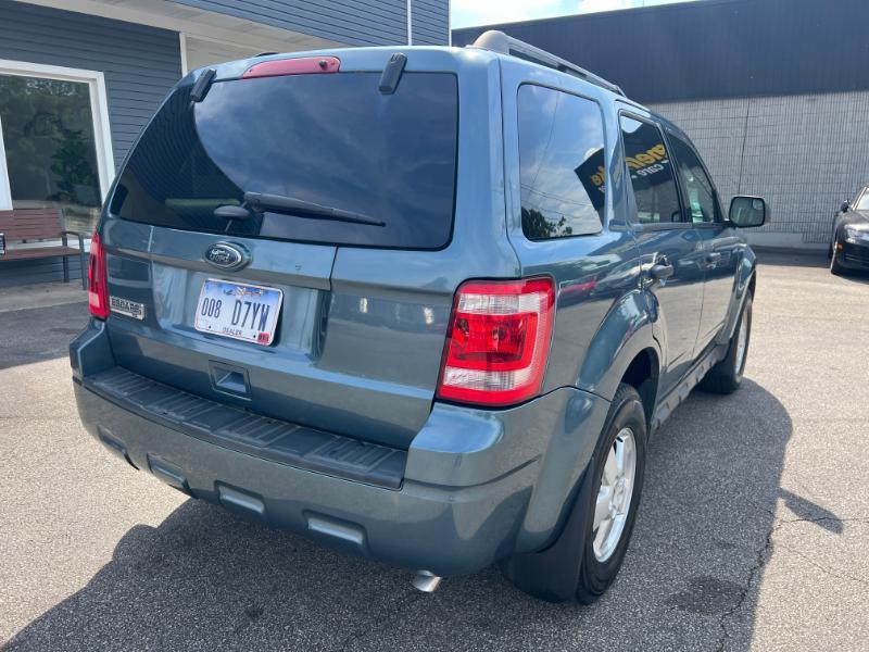 Ford Escape XLT 4WD 2012
