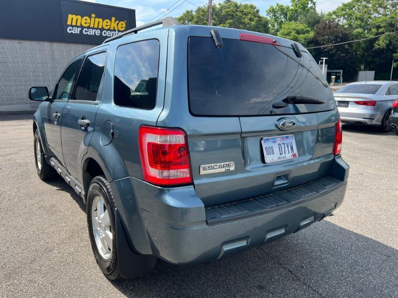 Ford Escape XLT 4WD 2012