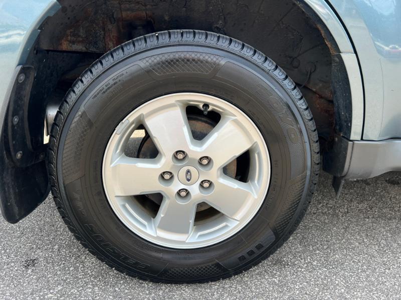 Ford Escape XLT 4WD 2012